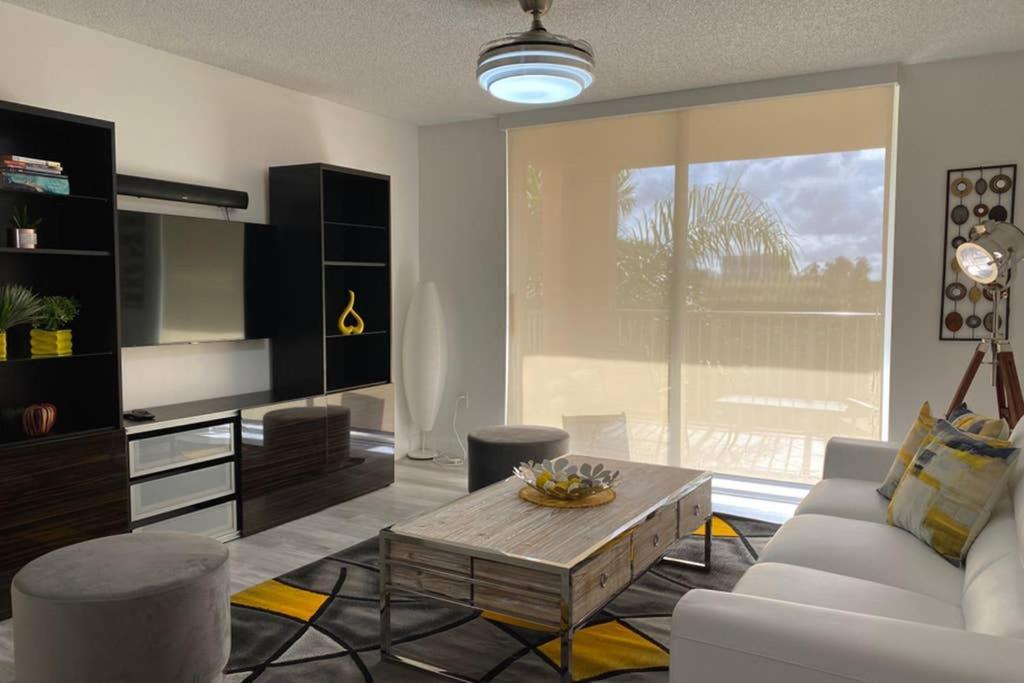 Yacht Club At Aventura 2 Bed 2 Bath Luxurius Cozy Brand New 2020 Apartment Ngoại thất bức ảnh